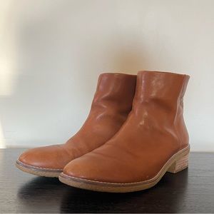 Sperry Women’s Leather Booties— Size 9